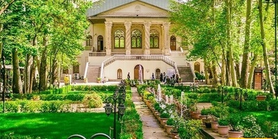 الهدیه الفاخره التی قدمها ناصر الدین شاه لابنته: الکف الذهبی محفوظ هنا