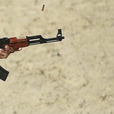 مقتل ثلاثه من ضباط الشرطه الإیرانیین فی اشتباک مع مسلحین