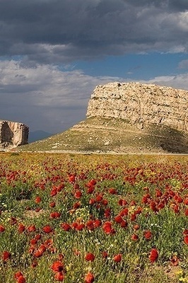 قلعه داشی: الحصن الخالد ینهض من بحیره أورومیه