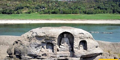 سنوات الجفاف تؤدی إلى اکتشاف تماثیل بوذا!