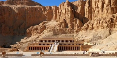 اکتشاف معبد حتشبسوت فی مصر