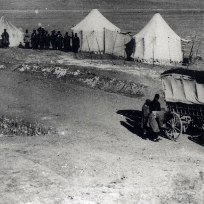 السفر إلى عصر القاجار: تتبع خطوات ناصر الدین شاه قاجار فی تطویر المدن من ری إلى قم