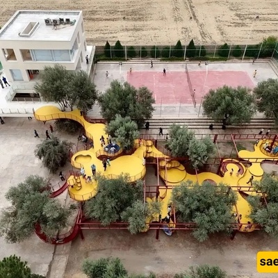 ساحه ألعاب مینودشت ذات العماره الممیزه: مساحه تدعو الأطفال إلى الاستکشاف