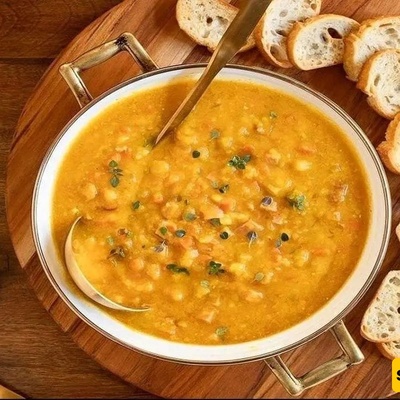 شوربه الدجاج مع الذره الطازجه لعلاج نزلات البرد ودعم المناعه