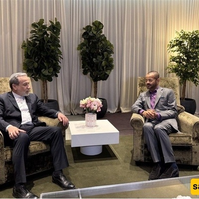 وزیرا خارجیه إیران وعُمان یلتقیان فی جنیف مع بدء الجوله الثالثه من محادثات إیران‑الولایات المتحده