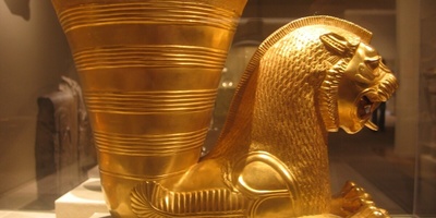 الأسرار الذهبیه لإیران القدیمه فی روائع کنز "فاخش": من النمر المفقود إلى السمکه الأسطوریه التی ذهبت جدران التاریخ