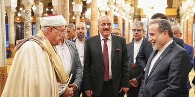 عراقچی یزور جامع الزیتونه ویلتقی مفتی تونس العام