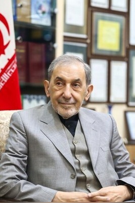 باکستان تنقل رساله من رئیس وزرائها إلى قائد الثوره الإیرانیه وتؤکد دعمها لمواقف طهران الإقلیمیه