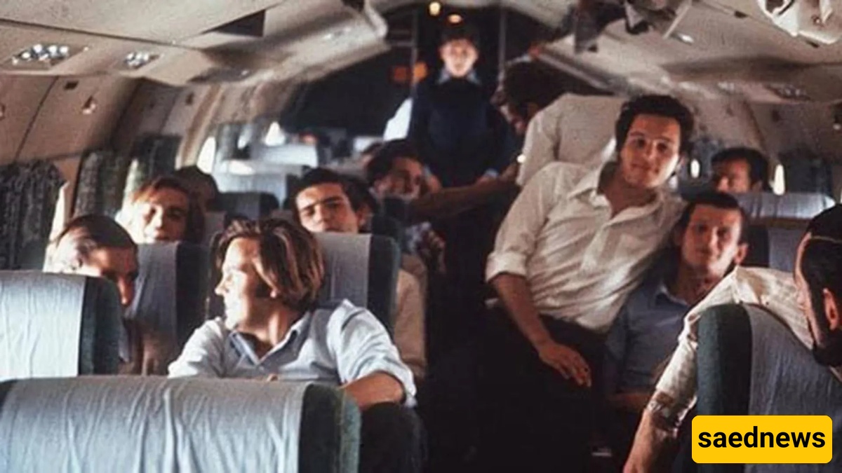 رجلان ینقذان 155 شخصًا من تحطم طائره دون أی إصابه! / الحقائق وراء أکثر کوارث الطیران دراماتیکیه فی التاریخ!