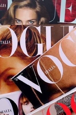 امرأه تبلغ من العمر 106 أعوام تصبح أکبر عارضه أزیاء فی تاریخ المجلات!