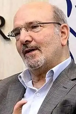 بادامشی: الحکومه یجب أن تستخدم الحوار لإبعاد التهدیدات عن البلاد