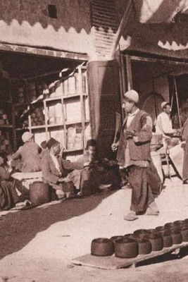 نظره فریده على أول صوره لامرأه حامل فی عصر القاجار — وکیف وقعت فی حب حقیبتها