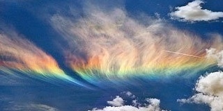 أغرب مشهد رأیته على الإطلاق: ظاهره نادره التقطت فی السماء!