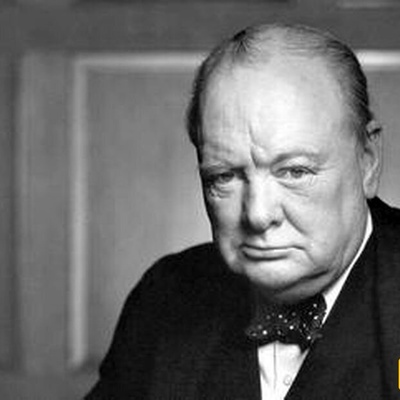 القبعه التی وضعها الإیرانیون على تشرشل + صور