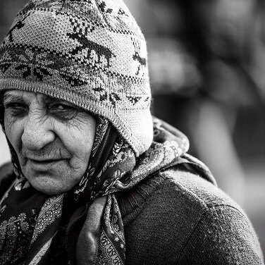 الفتاه الأکثر رومانسیّه فی إیران، سوری / الحب لیس فقط فی الکتب