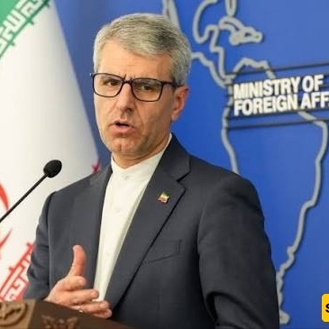 إیران تحذّر المواطنین الأمریکیین بشأن مزاعم تجنیدهم على خلفیه الدیون