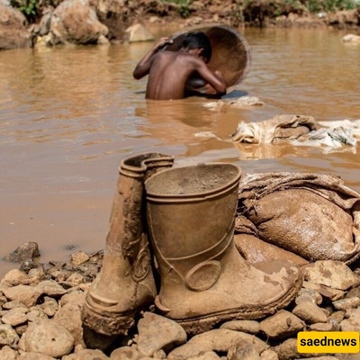 لا للکتب والمدرسه: الأطفال یحفرون الذهب
