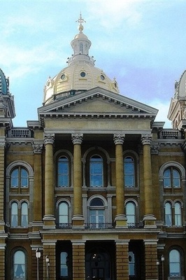 دیمقراطی أمیرکی یفوز فی سباق مجلس ولایه أیوا، ویمنع الحزب الجمهوری من استعاده الأغلبیه الساحقه