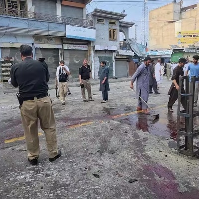 تفجیر انتحاری بالقرب من تجمع للسلام فی شمال غربی باکستان یخلّف مقتل 7 أشخاص على الأقل وإصابه 20 آخرین