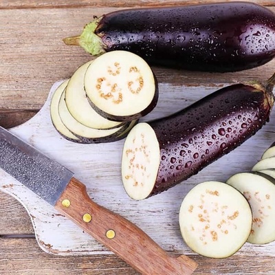 سرّ منع اسوداد الباذنجان قبل القلی وبعده