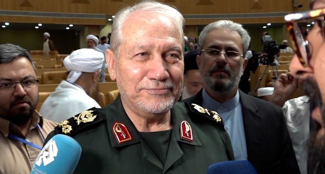 هندسه النظام العالمی الجدید: رؤیه اللواء صفوی لمحوریه العالم الإسلامی
