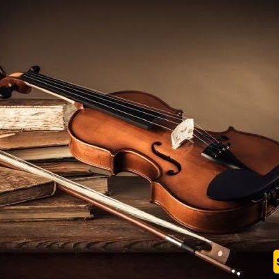 دلیل شامل للکمان: أنواعه، نصائح الشراء، وکیفیه العزف علیه