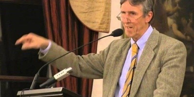 ادعاءات صادمه لمایکل جونز: انتشار ظاهره کشف النقاب فی إیران مؤامره من السی آی إیه