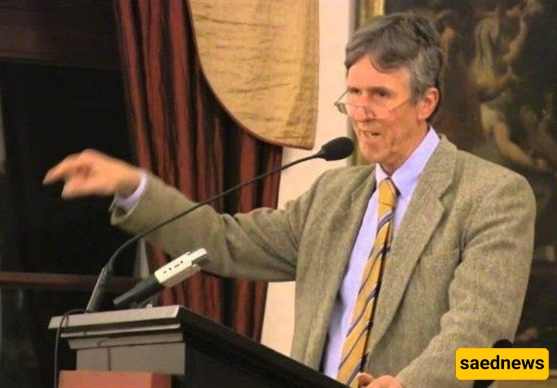 ادعاءات صادمه لمایکل جونز: انتشار ظاهره کشف النقاب فی إیران مؤامره من السی آی إیه