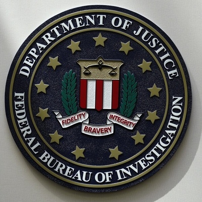 تسلیط الضوء على مساءله مکتب التحقیقات الفیدرالی: فصل عملاء بعد الرکوع فی احتجاج العداله العرقیه 2020