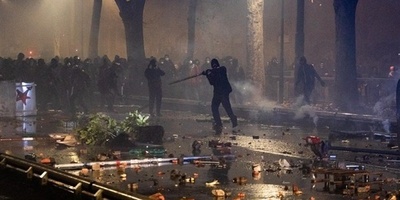 إصابه 29 شرطیاً إیطالیاً فی اشتباکات أثناء احتجاج فی تورینو على إغلاق مرکز اجتماعی