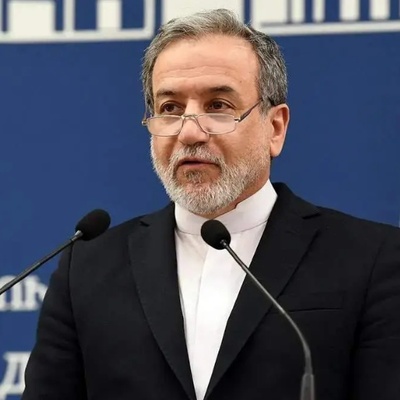 عراقجی: الولایات المتحده لا یمکن أن تأخذ منی على طاوله المفاوضات ما لم تتمکن من أخذه بالحرب؛ عواقب آلیه الإعاده التلقائیه خطیره جدًا، لکن…