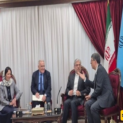 وزیرا العلوم الإیرانی والأرمنی یوقعان مذکره تعاون