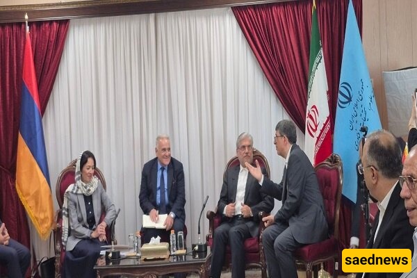 وزیرا العلوم الإیرانی والأرمنی یوقعان مذکره تعاون