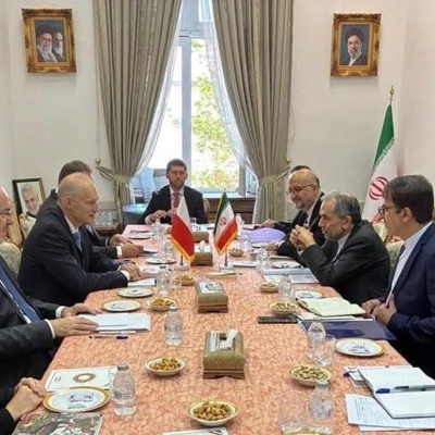إیران وبولندا تعقدان الجوله الثالثه من المحادثات السیاسیه