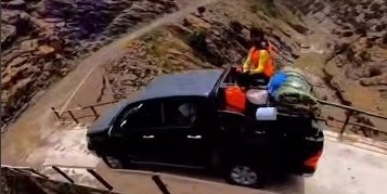 طریق الموت فی إیران! طبیعه لورستان البکر والمذهله — الذهاب اختیارک، والعوده بید الله! + فیدیو