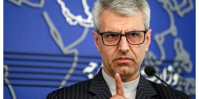 لم تُرَ من قبل: إطلاله عفویه للمتحدث باسم وزاره الخارجیه قرب مضیق هرمز ومیاه الخلیج الفیروزیه + صور