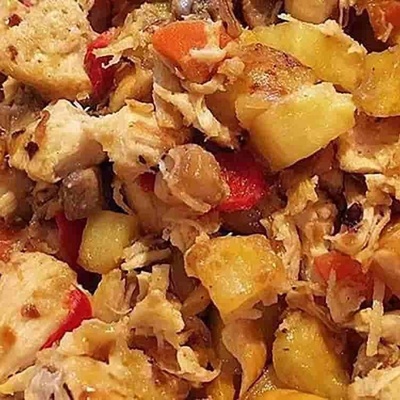 کیفیه تحضیر سلطه الدجاج والفطر الدافئه: غداء سریع ولذیذ