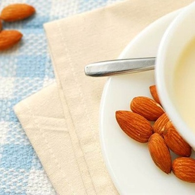 وصفه عصیده اللوز للرضّع