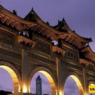 استکشاف الجمال الطبیعی وعجائب الجزیره