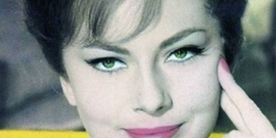 لماذا أُجبرت ثریا، الزوجه الثانیه للشاه، على الطلاق؟