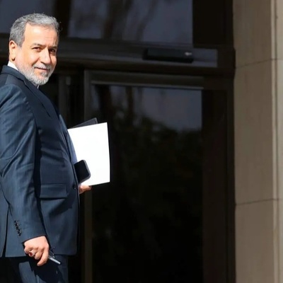 تحذیر عرقجی للولایات المتحده بدعم من مسیره 22 بهمن الکبرى: الکرامه لیست للبیع