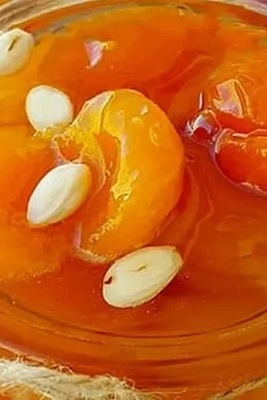 طریقه تحضیر مربى المشمش على طریقه تبریز: قلیل السکر، جمیل اللون، بدون تهریج أو تعفن + فیدیو
