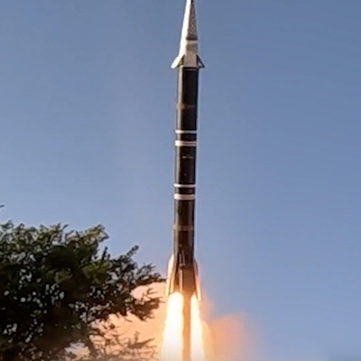 بصاروخ "ذو الفقار".. القوات المسلحه الیمنیه تستهدف مطار "بن غوریون"