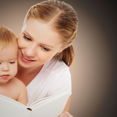 أمٌّ تولّت دور الأب کی لا یشعر ابنها بالحزن!!