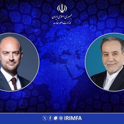 وزیرا الخارجیه الإیرانی والفرنسی یؤکدان ضروره تخفیف التوترات