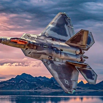 المقاتله F-22 رابتور: المواصفات الفنیه، السرعه القصوى، المحرکات والتکلفه