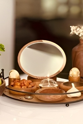 إذا کنت لا تعرف هذا، فلا تضع التفاح على سفره هفت سین أبداً