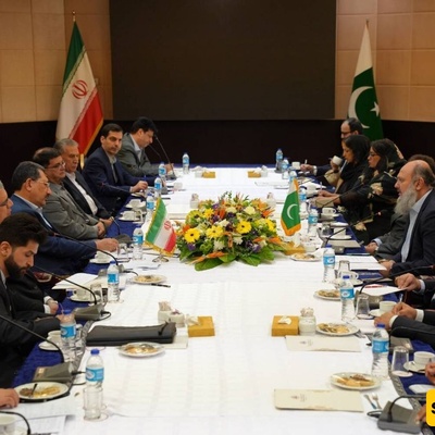 التبادل التجاری بین إیران وباکستان یتجه نحو هدف ضخم: 10 ملیارات دولار