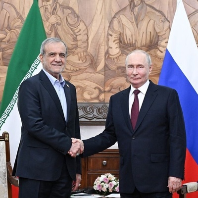 بزشکیان یجری محادثات مع بوتین فی ترکمانستان