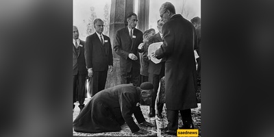 من کان یصف نفسه بـ«کلب جلاله الملک (محمد رضا شاه)»؟+صور | حتى أین تصل التملق؟